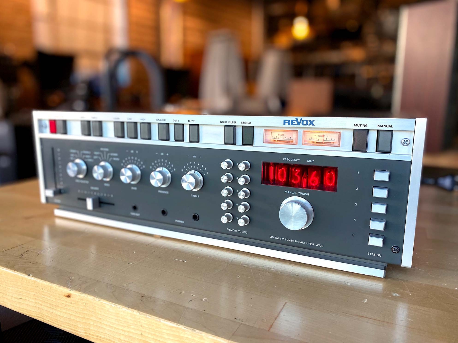 ReVox A720 Preamplifier Tuner With Gorgeous Nixie Tube Display
