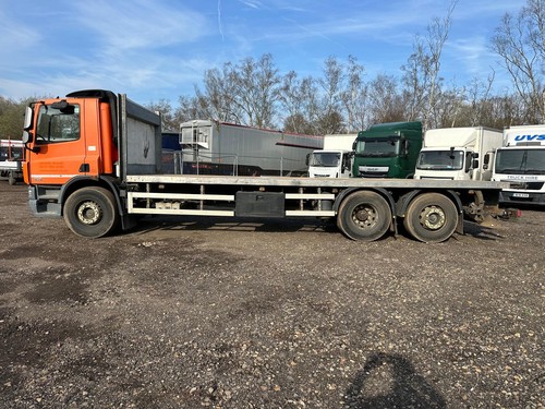 DAF TRUCKS CF75 310 2013 63 26 ton flat bed truck auto - Picture 4 of 12