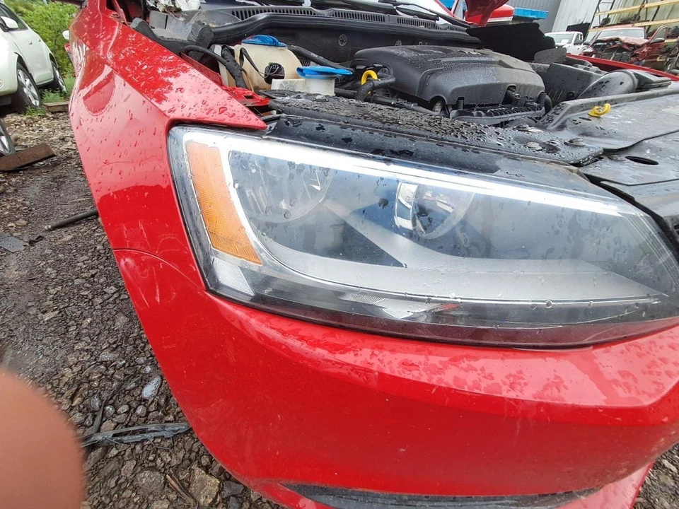 2014 Volkswagen Jetta Washer Reservoir 1.80L Used OEM 627-50782 - Image 3 of 4