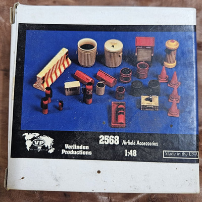 US Airfield Accessories resin kit by Verlinden Productions | No. 2568 | 1:48
