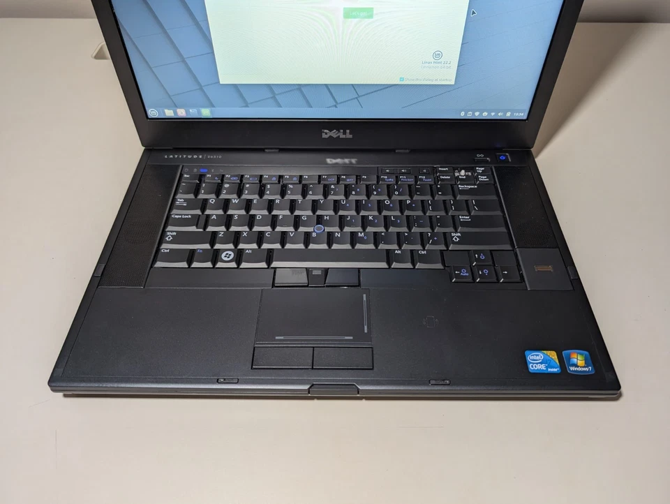 15" Dell Latitude E6510 — i7-720QM • 8GB RAM • 256GB SSD • NVIDIA • Linux • DVD - Image 3 of 4