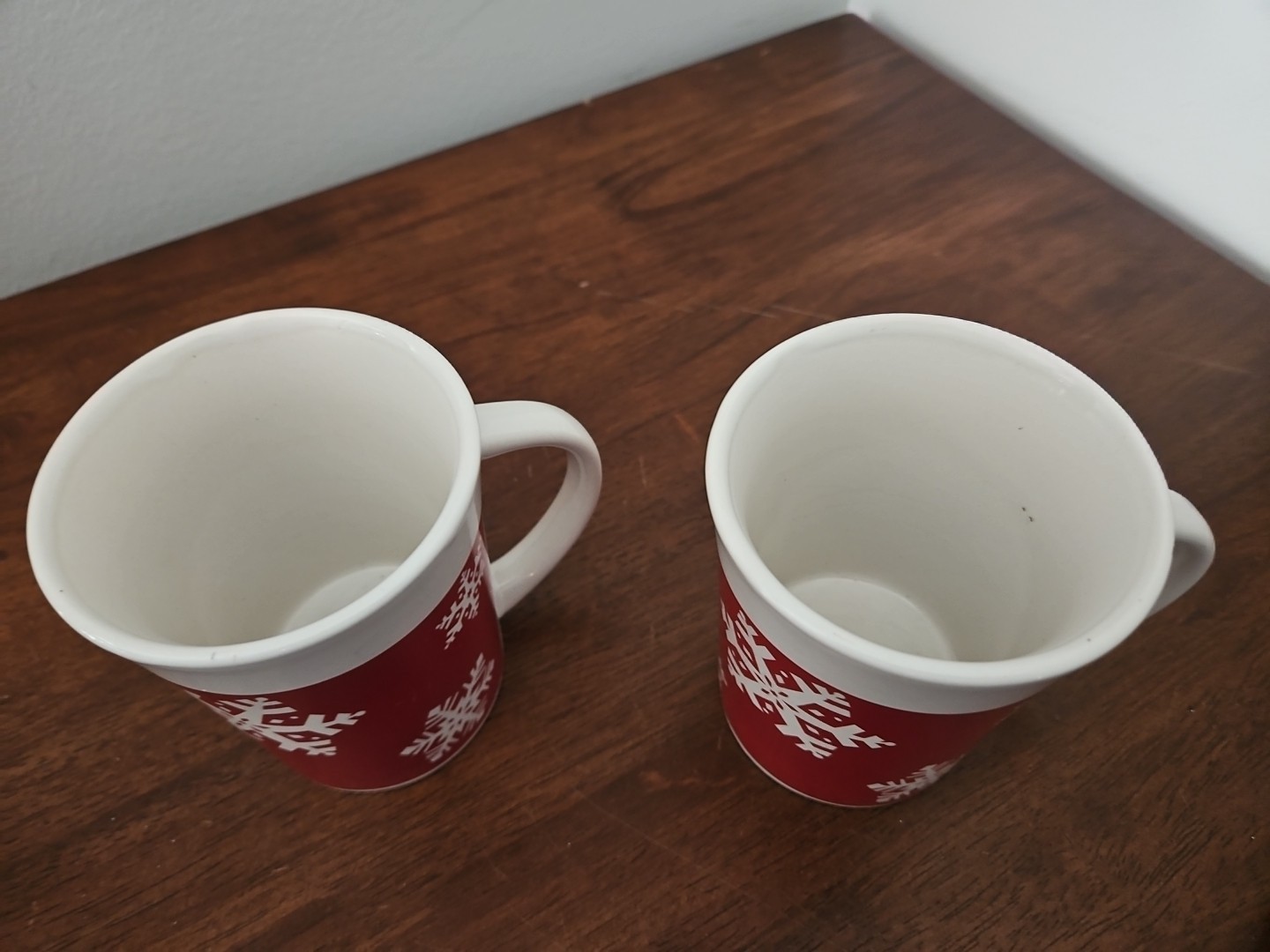 Royal Norfolk Snowflake Red White Coffee/Coco Mugs Cups - Set Of 2 Used
