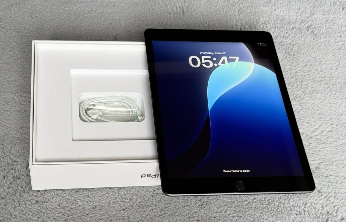 Apple iPad 7th Gen 32GB Wi-Fi Space Grey | Grade A | 100% Battery
