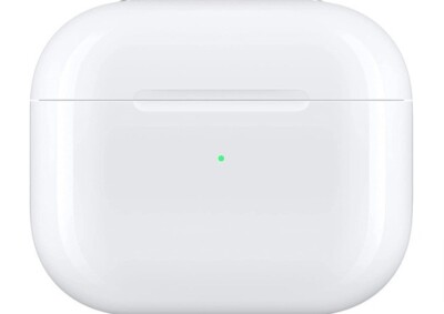 AirPods MagSafe Charging Case 本体 Apple Airpods 3rd Generation with MagSafe Charging Case