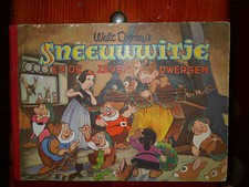 ALBUM FIGURINE  NON IN ITALIANO:  BIANCANEVE E I  SETTE NANI  originale 1950