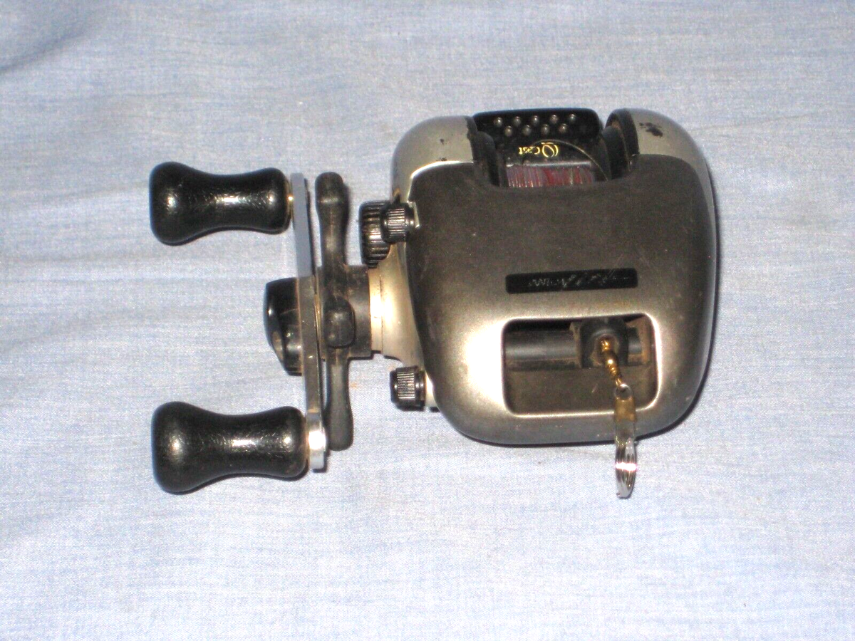 1743- ZEBCO QUANTUM QL2000 BAIT CASTER FISHING REEL - WORKING | eBay