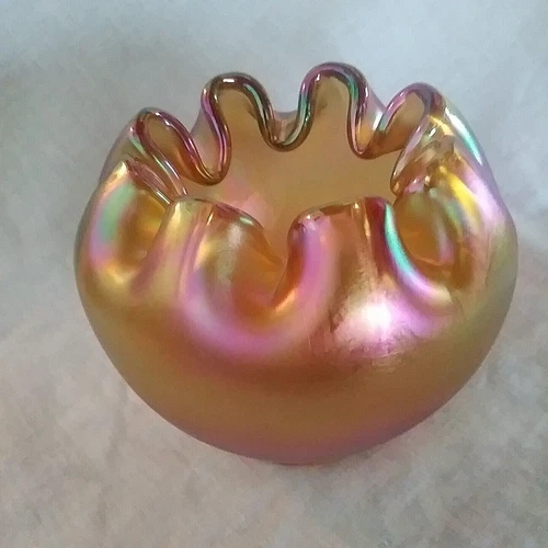 Vintage Fenton Gold Stretch Iridescent Rose Bowl! BEAUTIFUL Approx. 3 1/2" T