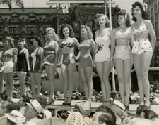 WW2 WWII Photo World War Two / Victory Girls Beauty Pageant Los Angeles 1942