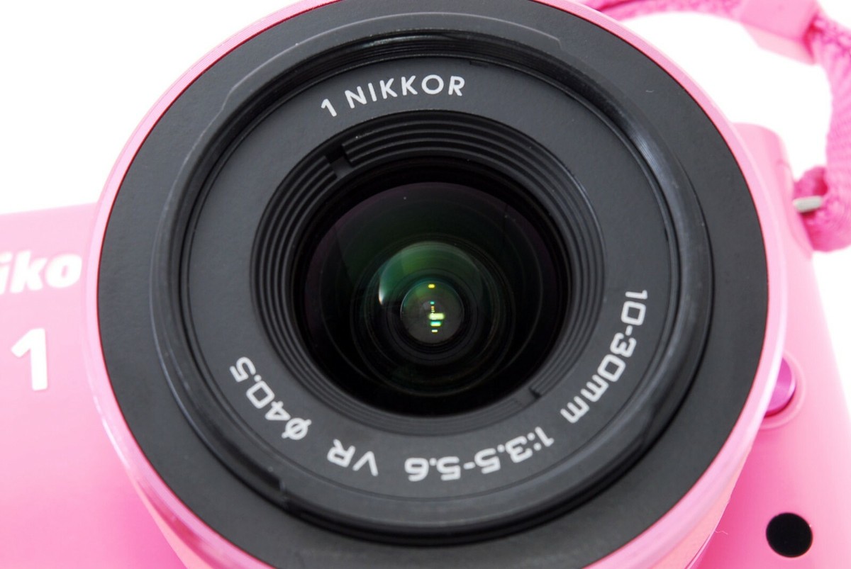 【カメラレンズ】ニコン1　Nikkor VR　10-30mm ピンク Nikon 1 J1 Pink Digital Camera 10-30mm VR Lens Kit w/Box