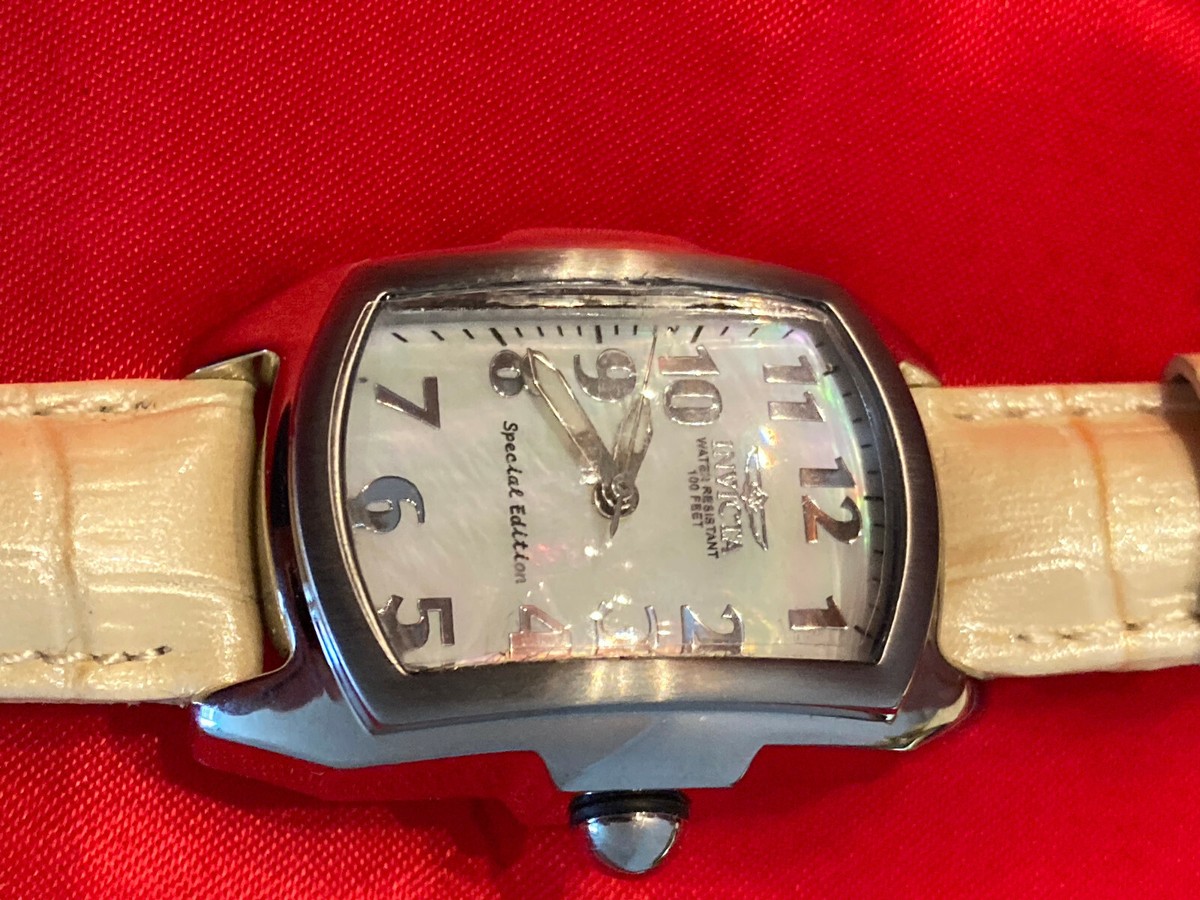 Invicta Lupah Womens Tritnite Special‎ Edition In Box 30mm With Straps ✨Brand: Invicta ✨Model: Lupah Set (Silver) ✨Case size  main image 4