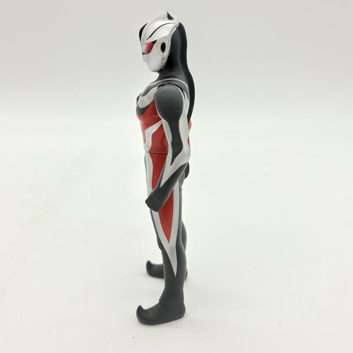 Ultraman Cosmos Chaos Ultraman Calamity Hero & Monster Series Action Figure 2002 - Picture 8 of 23