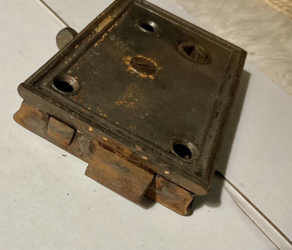 Trava de trava de porta externa antiga  - Imagem 2 de 4