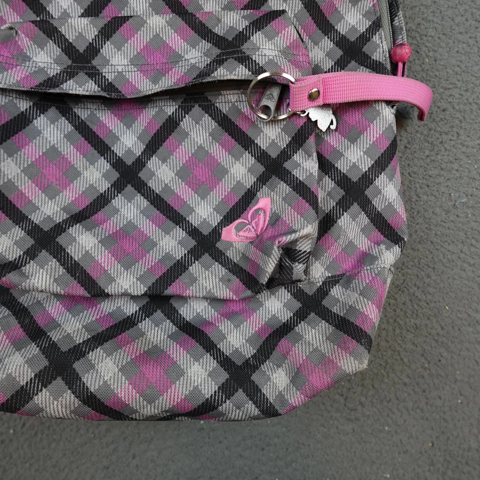 Mochila Roxy Rosa Gris Negra Logotipo a Cuadros Mochila de Día Bolsillo Frontal para Mujer Foto 2 de 4