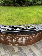 Genuine Front Grill For Land rover Discovery Sport 2017 L550