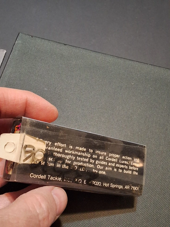 VINTAGE ALGODÃO CORDELL BIG O 7892 COM CAIXA E PAPÉIS BOA ISCA DE PESCA - Imagem 4 de 4