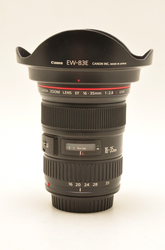 CANON EF 16-35MM F2.8L, CAPS, UV FILTER AND HOOD. REALLY NICE AND CLEAN!