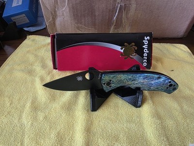 SPYDERCO Tenacious, Blue Disarray Titanium Handles, Black D2 Steel C122TIBLBKD2P