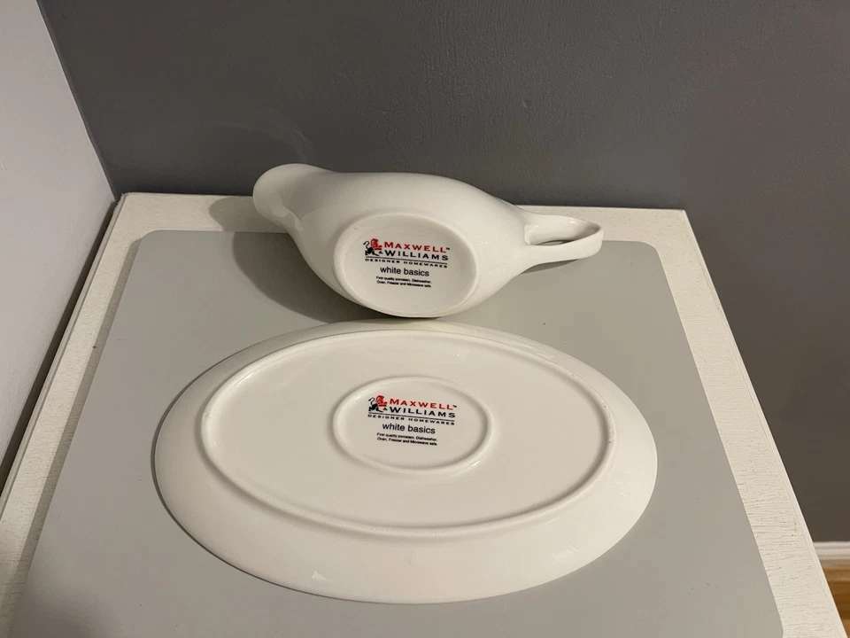 Vintage Maxwell & Williams White Basics Gravy Boat And Under Plate Porcelain - Image 3 of 4