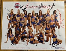 2008 2009 Detroit Pistons Automotion Dancers SIGNED 8.5x11 SQUAD Photo Pic