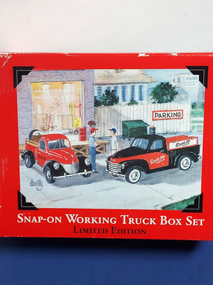 #ad Snap On Vintage Working Truck Set with 1940 Ford amp; 1952 Chevy  Limited Edition $34.00