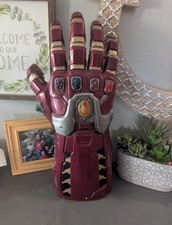 Marvel HSE6253 Legends Series Avengers Electronic Power Gauntlet