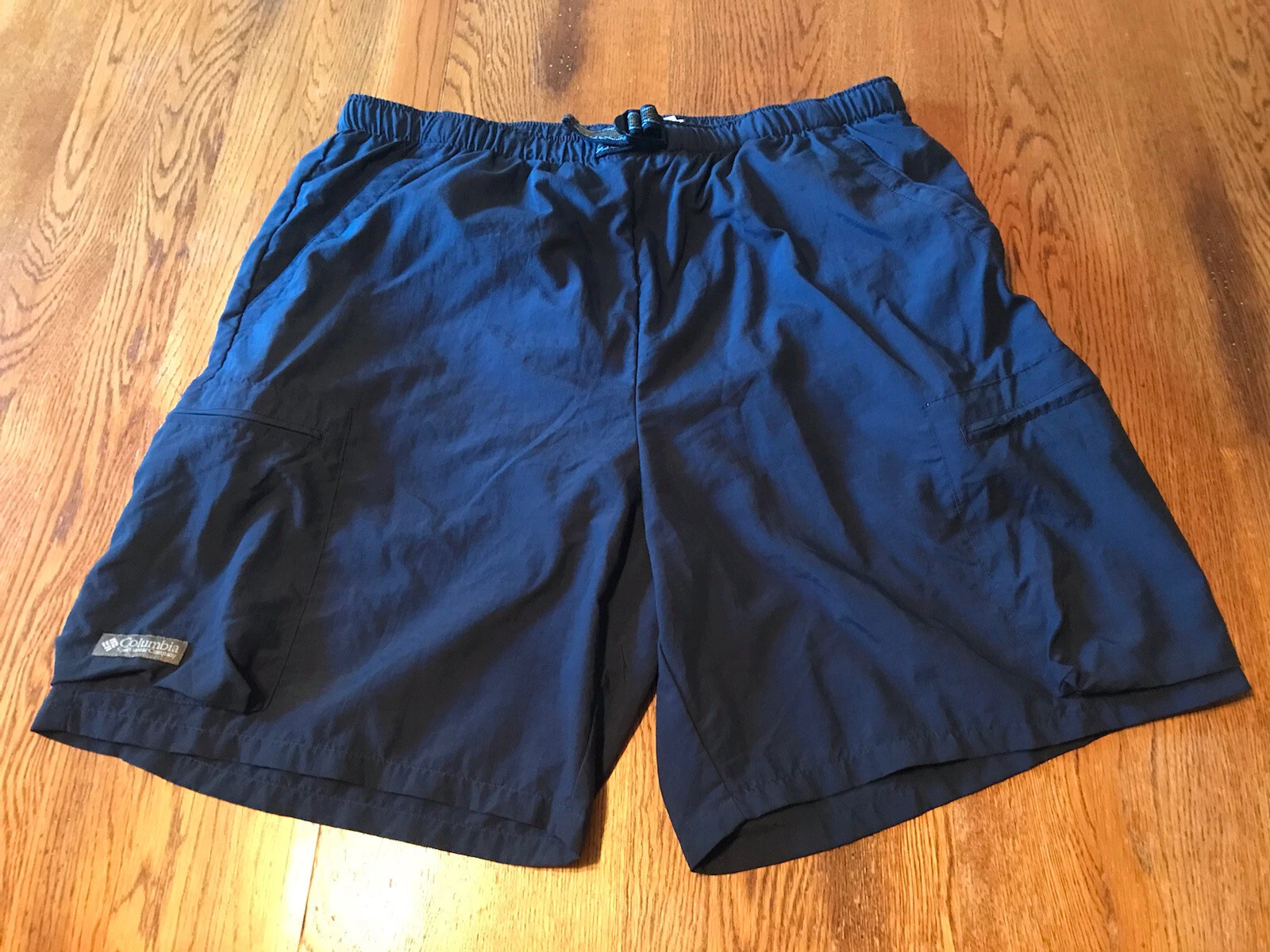 Columbia Navy Blue Mesh Lined Packable Hiking Shorts Men's L EUC!