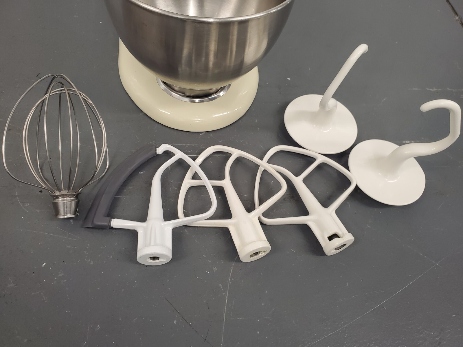 KitchenAid Hobart Model K45SS Vintage 10 Speed Mixer W/ Two Attachments