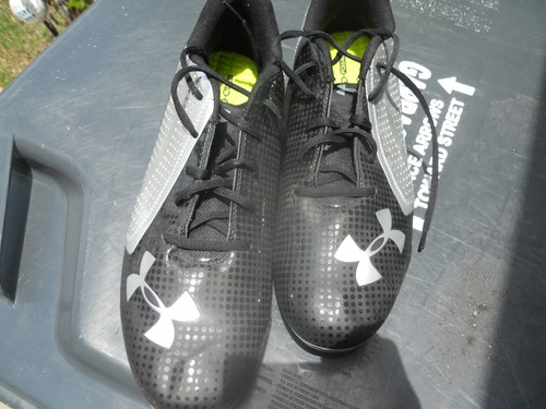 Under Armour Black Silver SIZE 14 Football Cleats 1252416-001 LIKE NEW - Picture 10 of 10