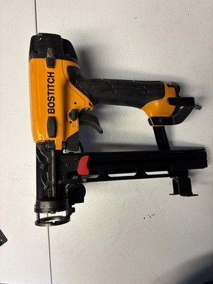 Bostitch SL1838BC Pneumatic Cap Stapler Kit W/ Case Caps Staples Tested