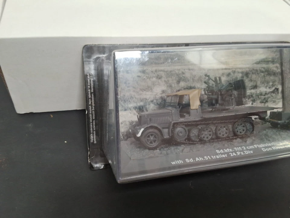 DeAgostini SD Kfz. 7/1 2cm Flakvierling 38 1942 1/72 - Image 3 of 4