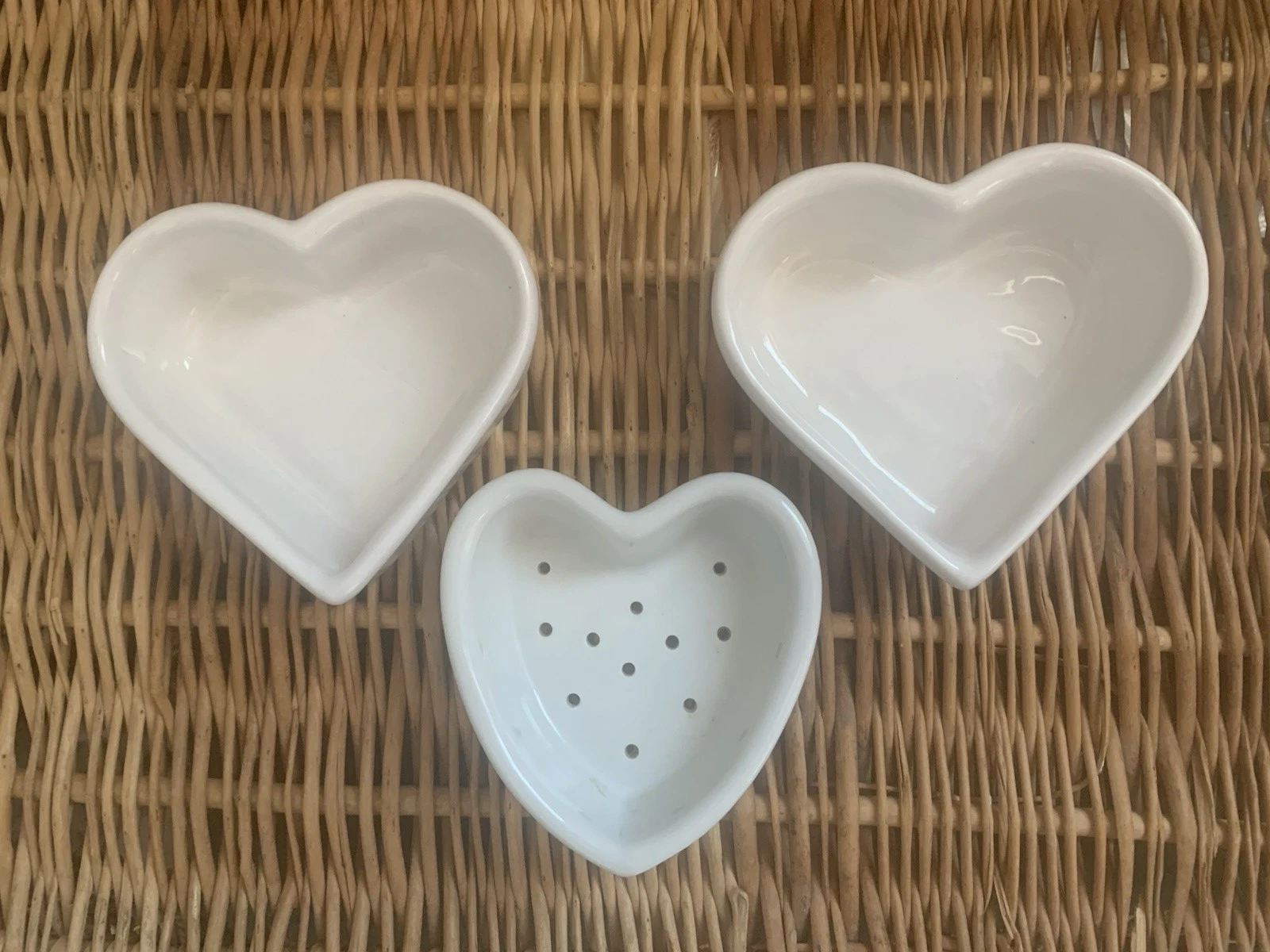French cheese mold strainer berry holder white porcelain EUC