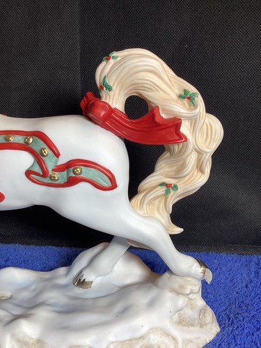 Figuras de caballo carrusel de porcelana fina vintage Yuletide Grandeur Princeton Gallery - Imagen 8 de 14
