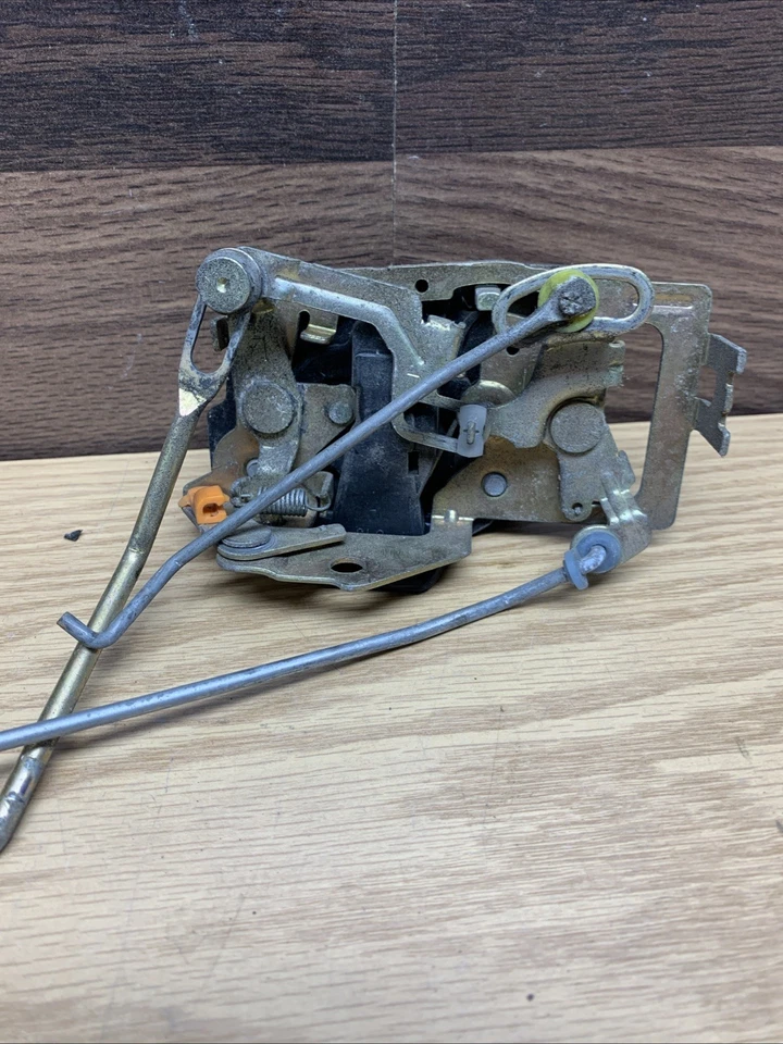 Toyota Tacoma Driver Left Front MANUAL Door Lock Latch Actuator Tested ♻ - Image 2 of 4