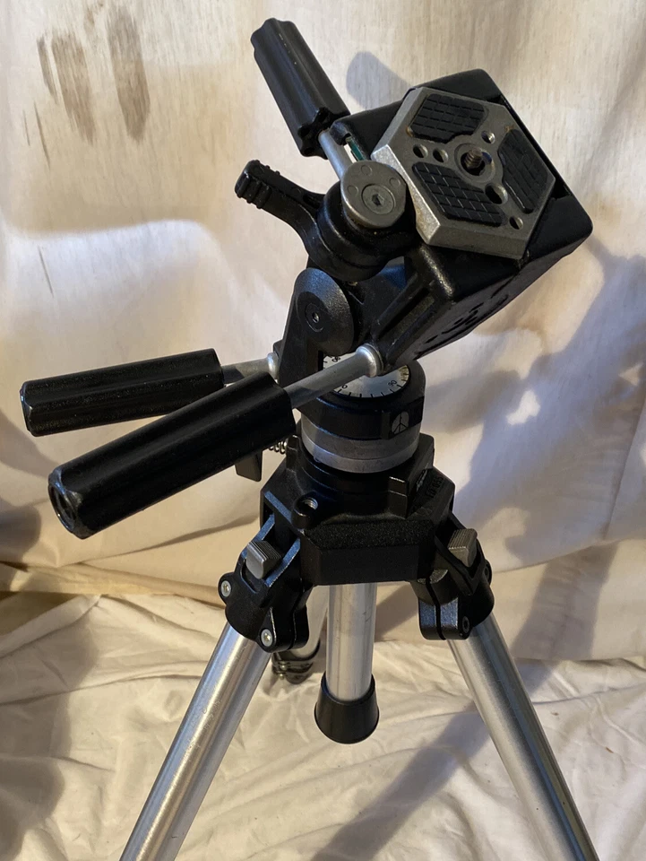 REDUCED BOGEN MANFROTTO 3021/3020 TRIPOD 3047 Head QR Plate Complete - Image 4 of 4