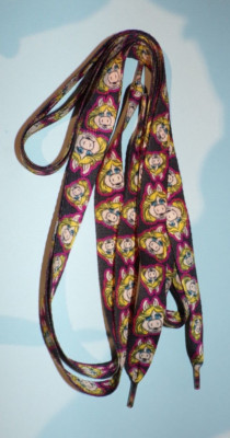 Vintage 2002 Muppets Miss PIGGY 46