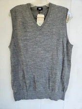 Uniglo Extra Fine Woolmark Pure New Wool Sweater Vest Men Large Gray
