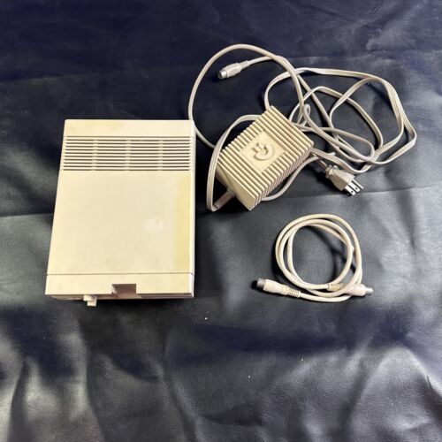 Commodore 1541-II Disc drive with Power Supply And Cable UNTESTED POWER'S ON!!! - Picture 2 of 4