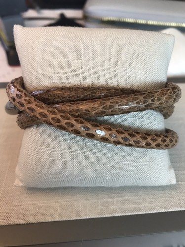 Echtes Schlangenleder Wickelarmband von Story 6,7 Zoll