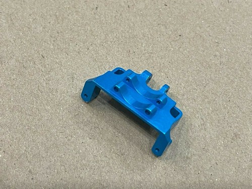 Aluminum Steering Servo Mount Axial SCX24 Blue - Picture 2 of 2