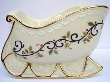 MIKASA Fine Porcelain " Holly Sleigh" Centerpiece Table Top Christmas Decoration