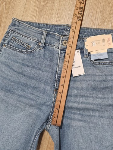 New St. John's Bay Womens Straight Leg Jeans Light Wash 12p Secretly Slender - Afbeelding 3 van 11