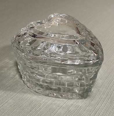 VTG  Homco heart-shaped glass trinket dish with a cubist pattern and lid