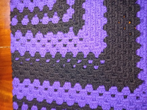 Vintage Crocheted Afghan ,Purple And Black,Throw Blanket 48 X 54" - Bild 4 von 4