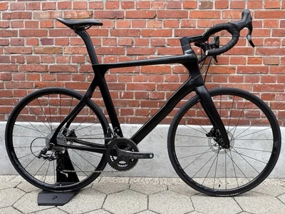 NEW! Pinarello Paris size 58/Carbon/Campagnolo Chorus/OSP:4399€AllSizesAvailible - Bild 1 von 4