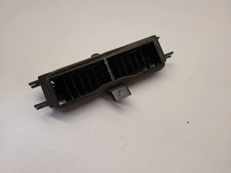 Chevrolet Cobalt 2005-2010 tablero central ventilaciones de aire acondicionado Foto 2 de 4