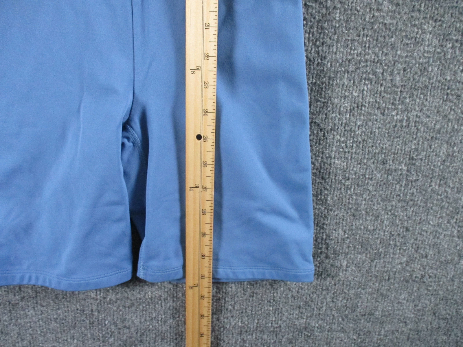 aritzia babaton contour v-neck pull on shorts