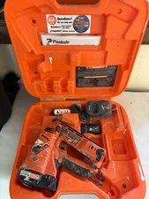 Paslode IM250A Li 16 Ga Cordless Angled Finish Nailer Kit (10)