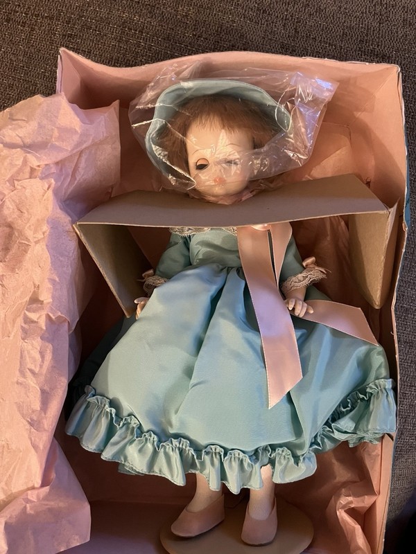 Madame Alexander Doll 13" Lucinda Red Hair Gray Eyes Blue Dress With Box