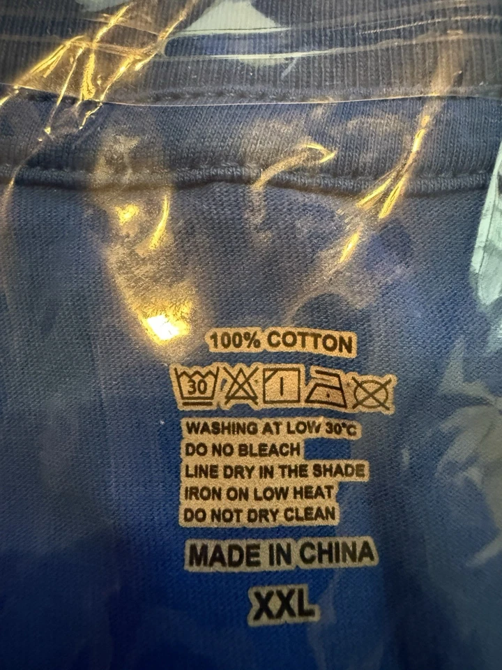 Camiseta Bultaco impresión delantera y trasera disponible en negro Foto 3 de 3