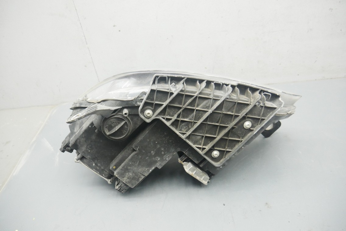 2014-2017 Maserati Ghibli Front Right Side Headlight Lamp 670005473 OEM